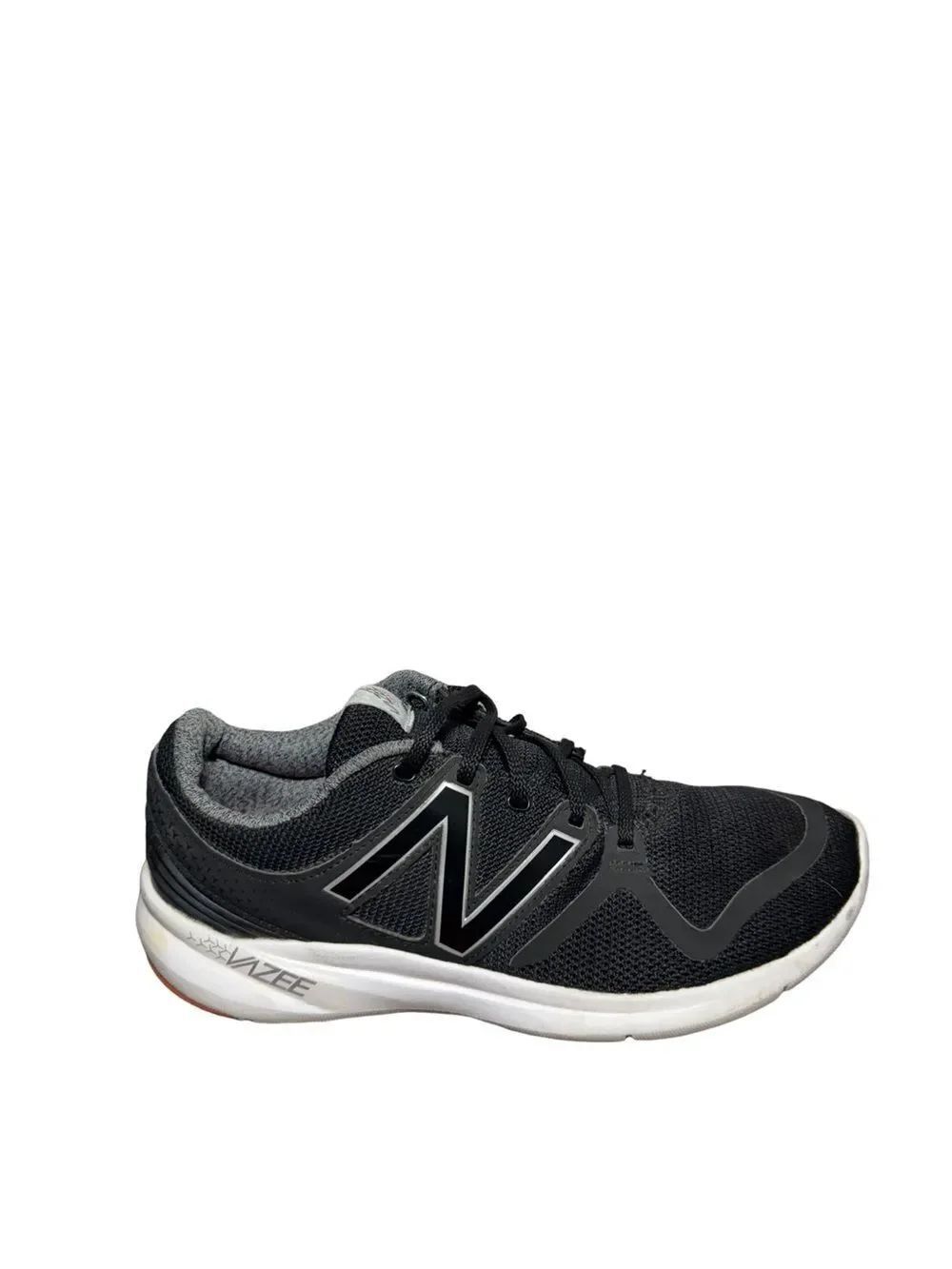 New Balance Black and White Lightweight Mesh Running Shoe Womens size 9